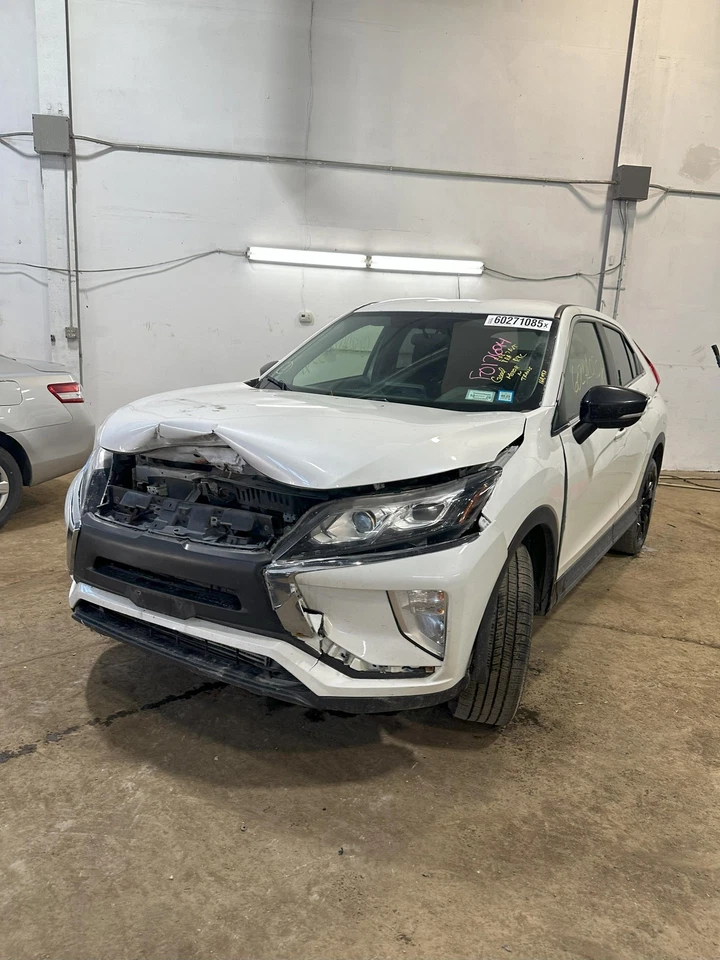 Antena usada se adapta a: Mitsubishi Eclipse 2020 cross grado B Foto 4 de 4