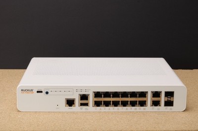 Ruckus Brocade Fanless Compact Switch ICX7150-C12P 2X 10Gb SFP+ 12 port 1G POE+
