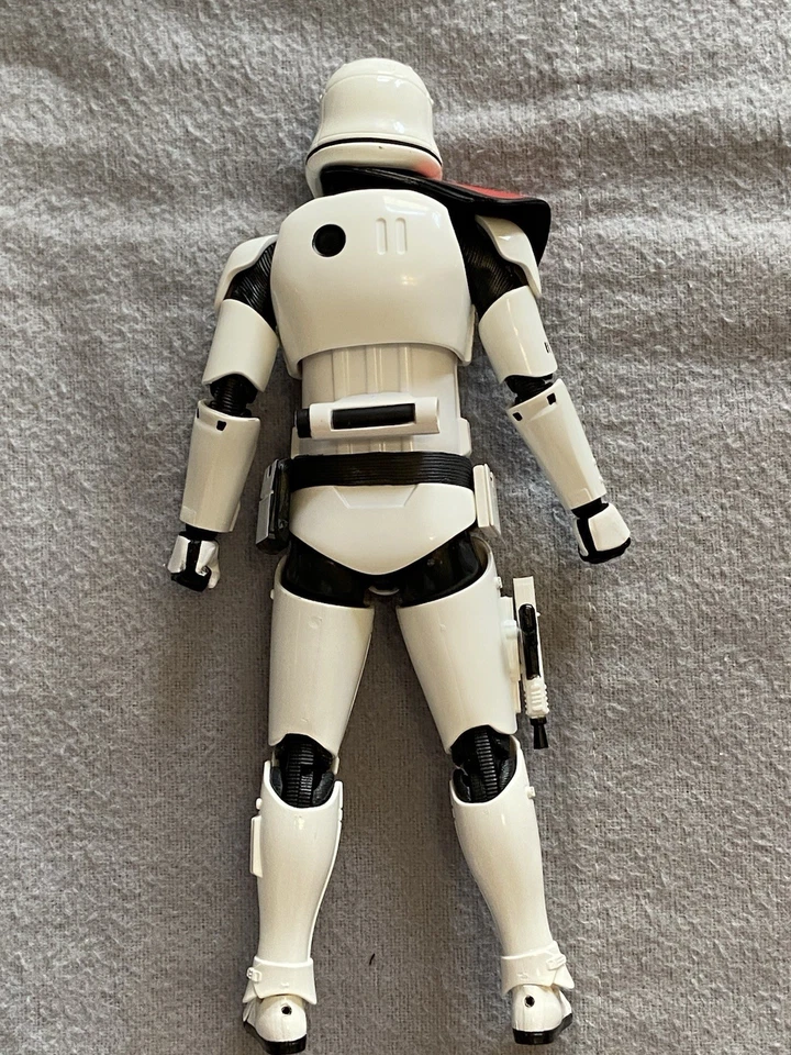 Bandai S.H.Figuarts Star Wars Primera Orden Stormtrooper Oficial con Pauldron *Auténtico Foto 3 de 4
