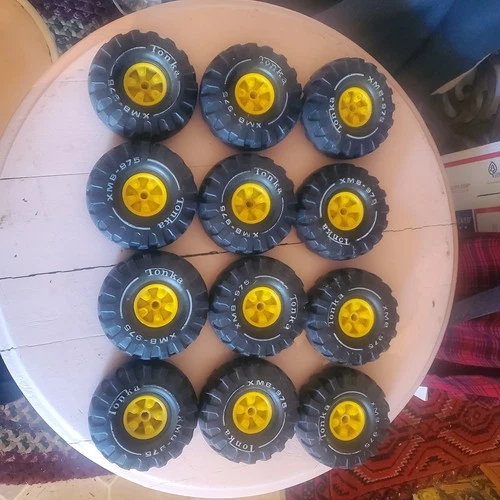 VINTAGE MIGHTY TONKA XMB-975 WHEELS LOT OF 12 shown