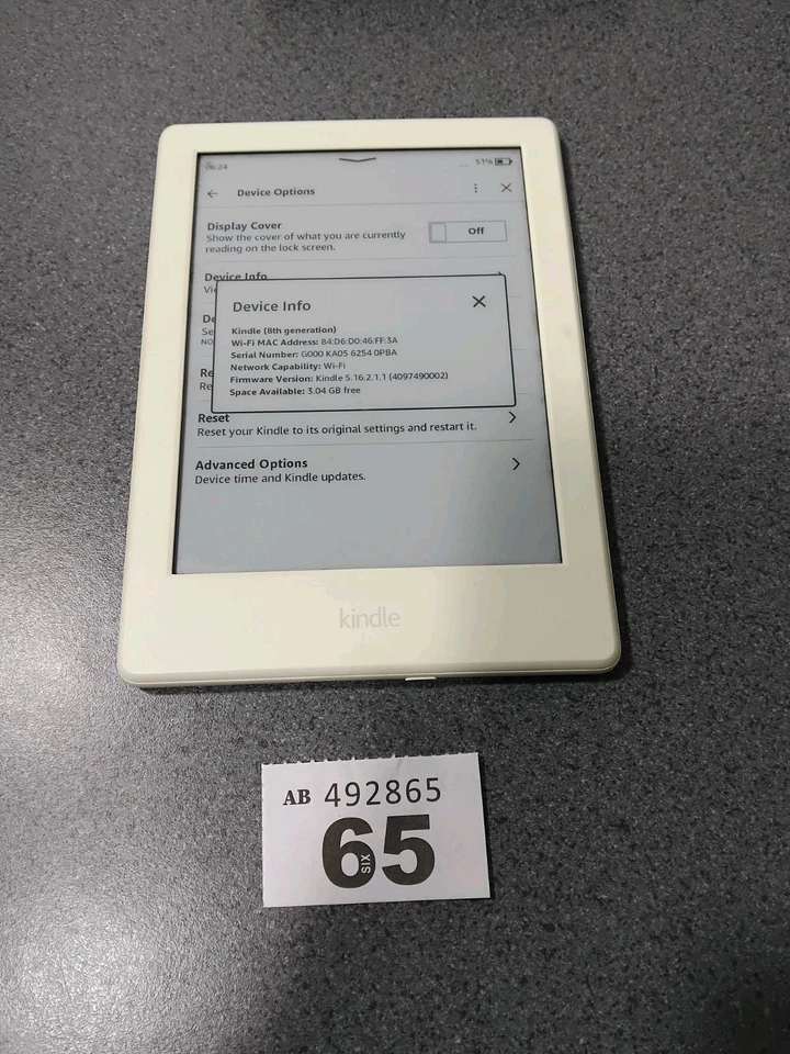 Amazon Kindle - 8th Generation - SY69BL - No Ads - White With Box - Image 4 of 4