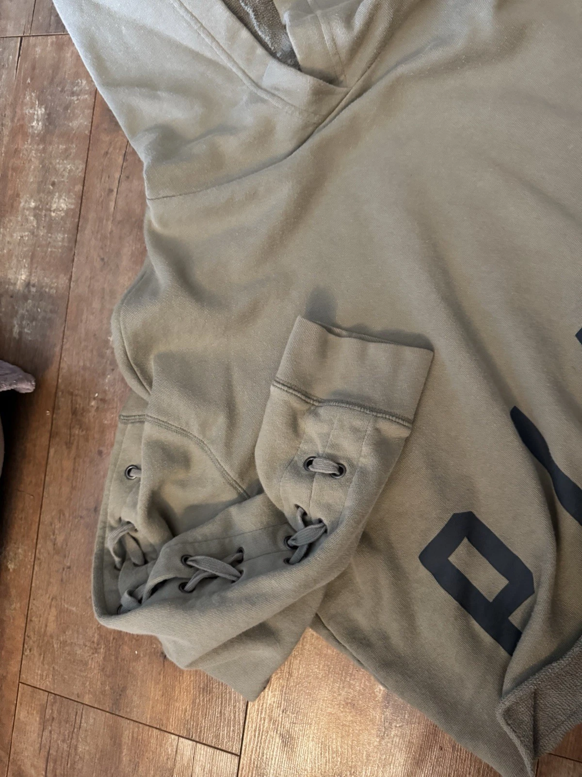 UNDERCOVER Felpa con cappuccio Victoria's Secret ROSA verde militare cropped Taglia Large