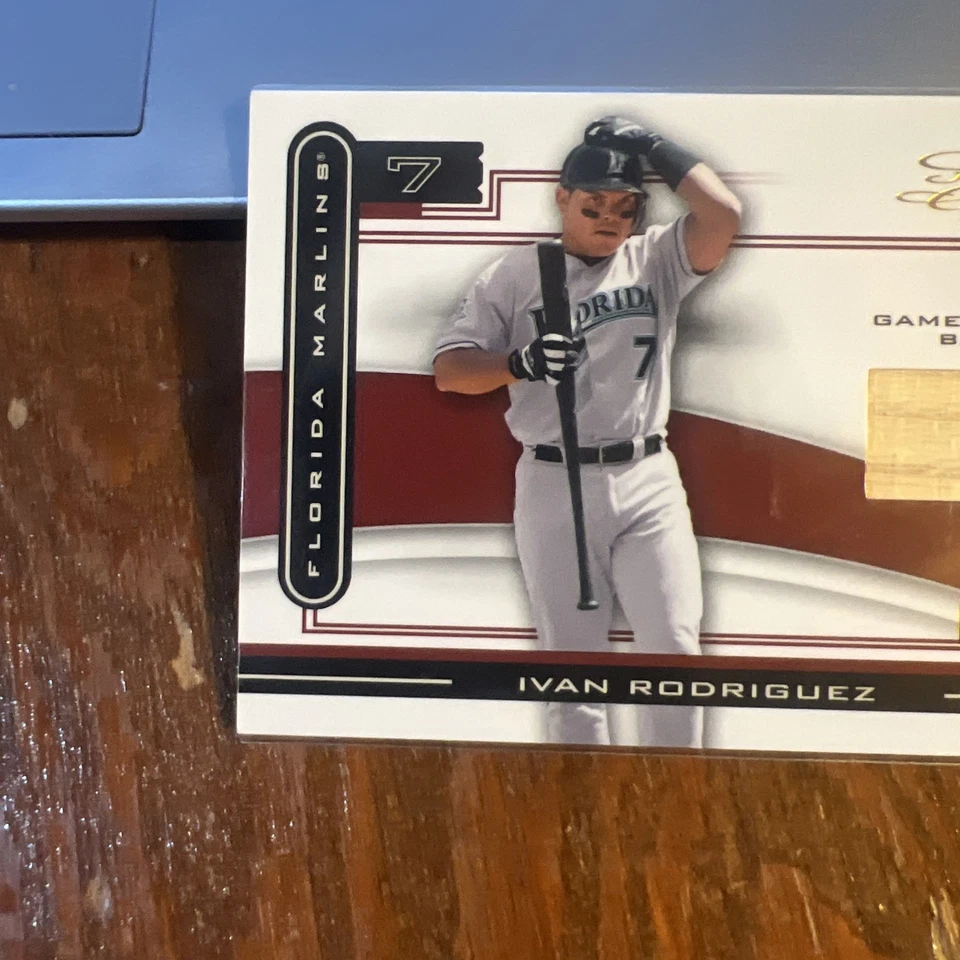 Iván Rodríguez 2003 Playoff Pieza del Juego (Murciélago) #POG-41 HOF Pudge Casi Nuevo-Como Nuevo Foto 3 de 4