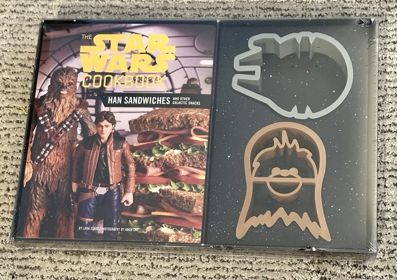 Star Wars Cookbook Gift Set Han Sandwiches Sandwich Cutters NEW SEALED