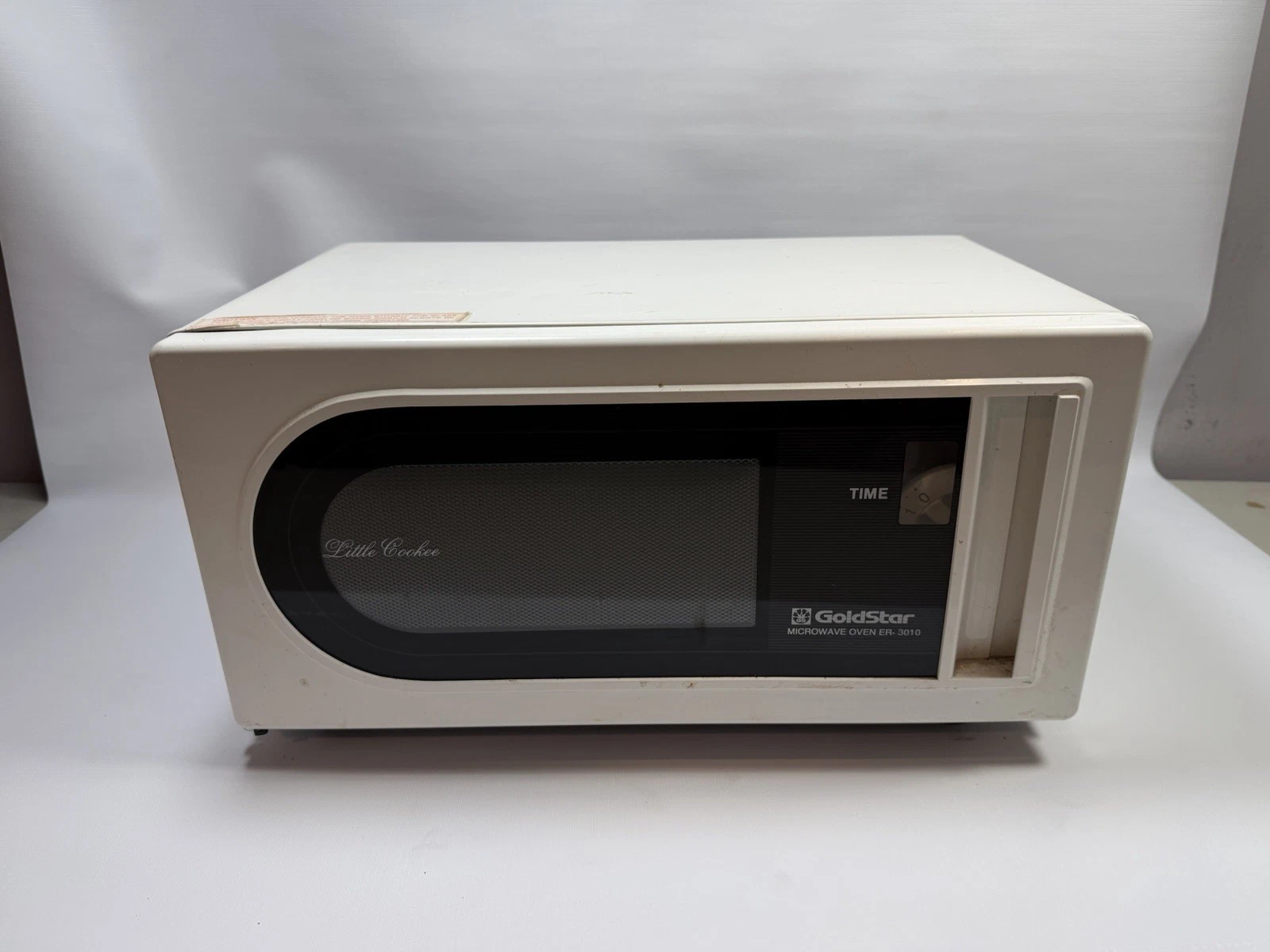 Goldstar Little Cookee ER-3010 Microwave Oven Vintage 90s Compact Dial
Opens in a new window or tab