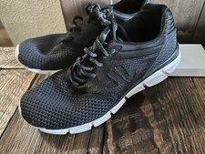 Fila Womans Black Walking Shore Size 8 Athletic Shoes