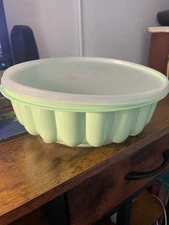 VTG Tupperware 3 Piece Help N Serve Jello Gelatin Mold 1203-6 1201-10 Mint Green
