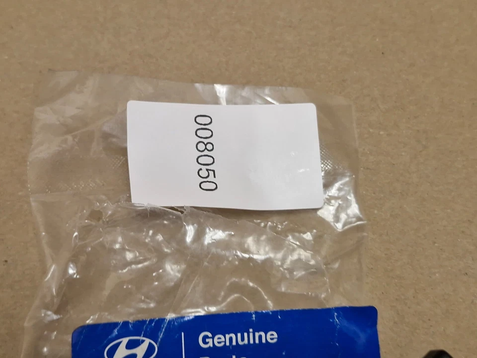 Kia Soul Sportage Brake Light Switch 938104DR0BQQH 93810-4DR0B Genuine New OEM - Image 3 of 4