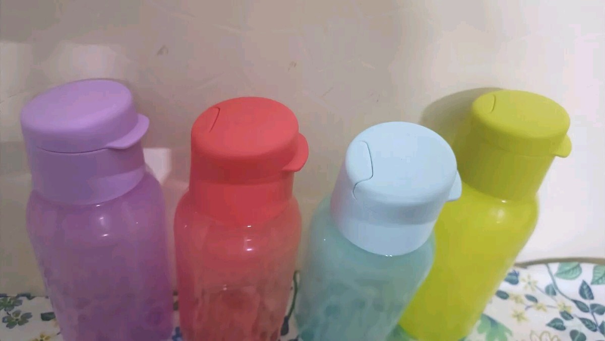 Tupperware Borracce In Plastica Da 1000 Ml - Confezione Da 2, Multicolore, Con Tappo A Scatto - Foto 13