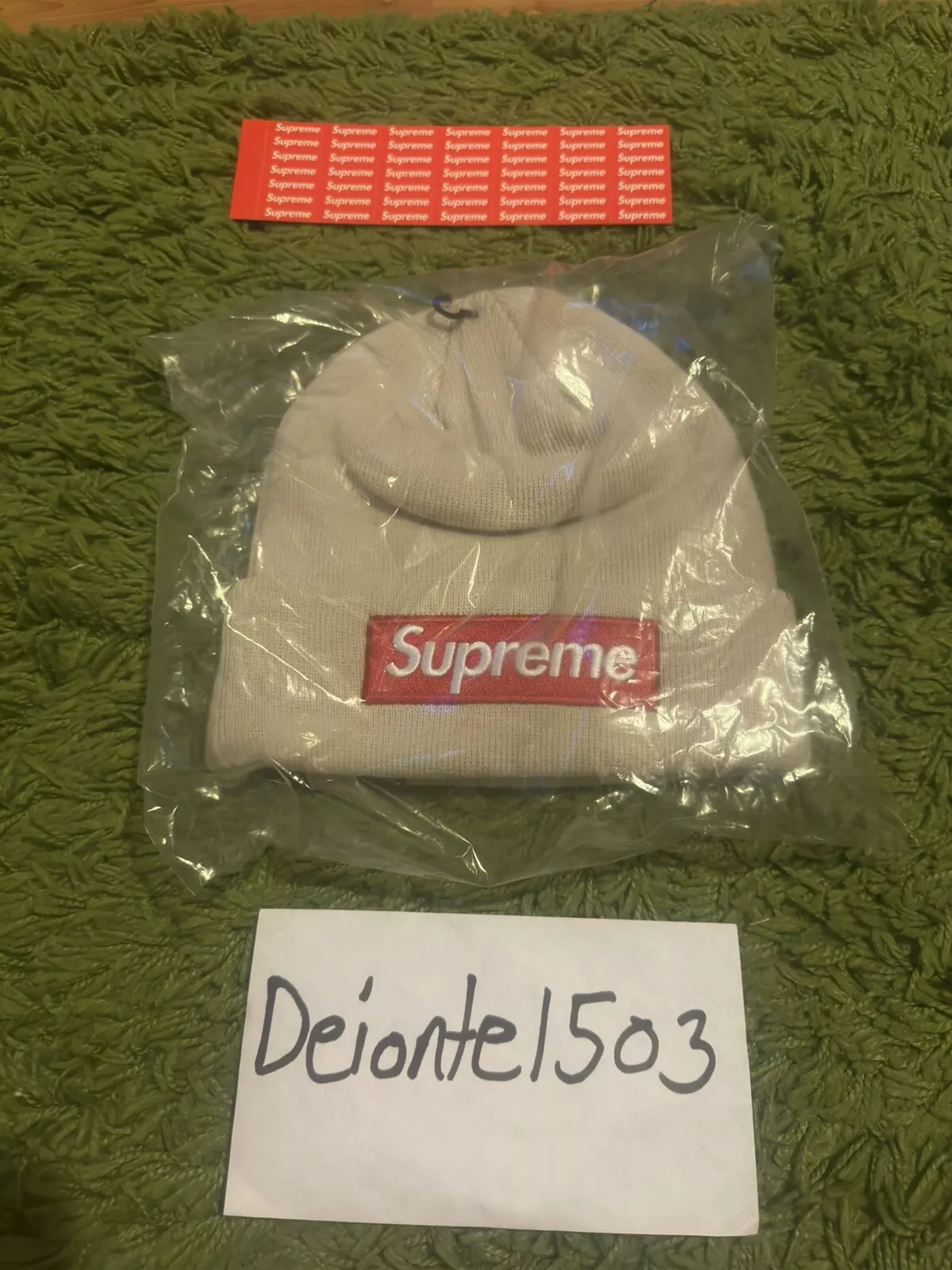 SUPREME / NEW ERA BOX LOGO BEANIE STONE OS FW24 SEMAINE 17 NEUF