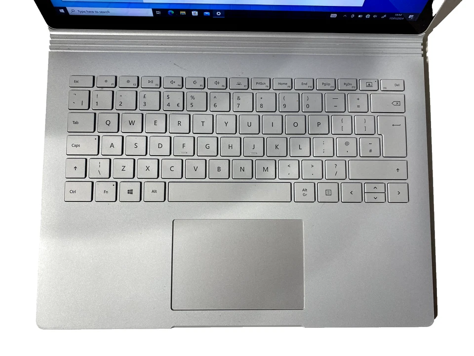 Microsoft Surface Book 2 i5-7300U 2.6GHz 8GB 256GB SSD Win 10 Pro - Image 4 of 4