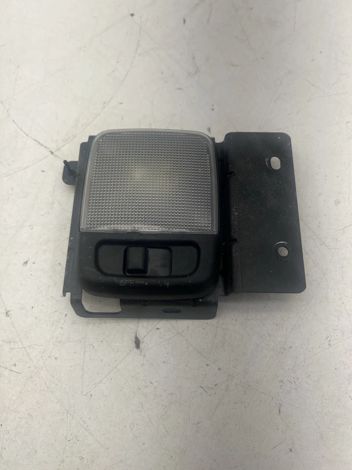 Оригинальный центральный грузовой купольный фонарь для Nissan NV 2500 2012-2020 годов выпуска. - Изображение 2 из 4