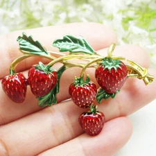Fashionable Jewelry Sweet Strawberry Flower Gold Tone Brooch Pin Corsage Gifts