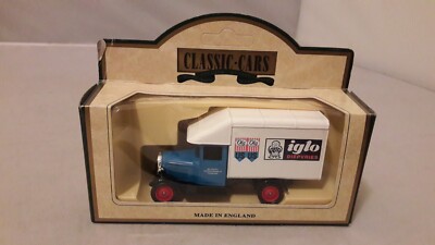 1935 Morris Parcels Van Iglo - White - # 917 - Lledo - Days Gone - England