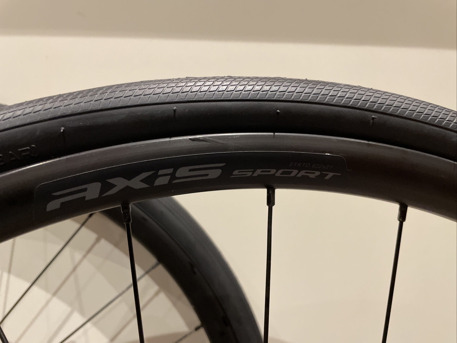 Specialized Axis Sport 700c Disc Wheelset Tubeless Ready Shimano 160 Rotors eBay