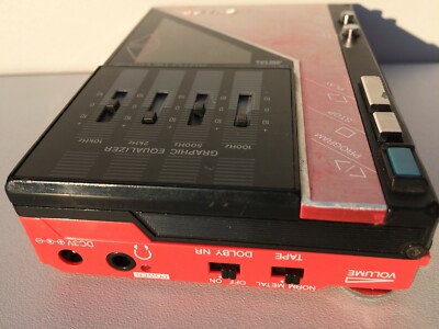 ジャンク　SHARP JC-N5 ポータブルカセットプレーヤー Sharp JC-N5 Cassette Player Walkman Kassettenspieler EQ color Red