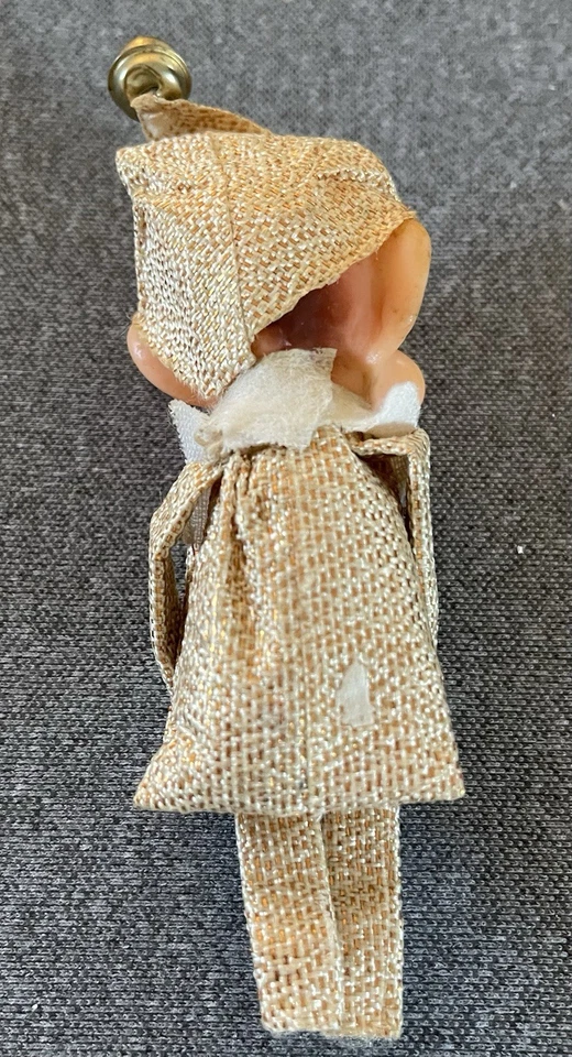 Elf Pixie Knee Hugger Natal metálico dourado com chapéu sino figura vintage do Japão - Imagem 4 de 4