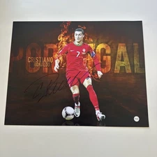Cristiano Ronaldo Signed Portugal Autographed 11x14 Photo w/COA holo