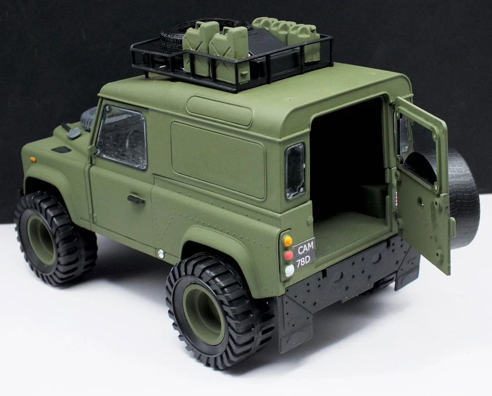 1:18 Custom "LAND ROVER Defender WOLF 90" British Army MILITARY Modified 4X4 MoD - Image 4 of 4