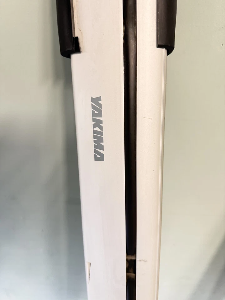 Barra transversal BMW X7 Yakima perfil bajo Foto 2 de 4