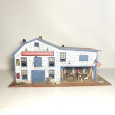 O Scale Dussczak’s Woodworking Structure White Blue Weathered Craftsman Built