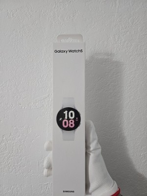 Samsung Galaxy Watch 5 Silver/White Bluetooth/Wifi/GPS 44mm Brand New Sealed