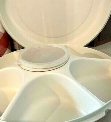 TUPPERWARE NEW VINTAGE Divided Vegetable Fruit Chip and Dip Tray w Cover 