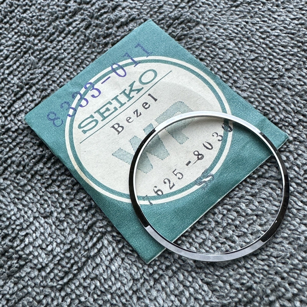 NEW OLD STOCK GENUINE BEZEL FOR VINTAGE SEIKO 7625-8030, 7625-8031