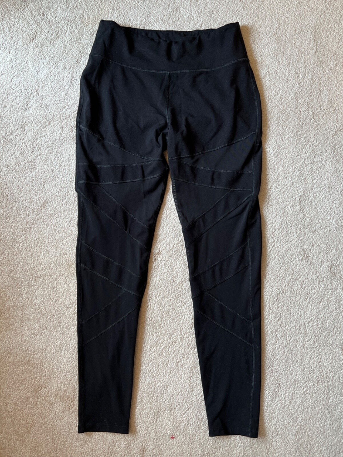 Cloudchaser Black Mesh Yoga Pants - Medium - Comfort & Style