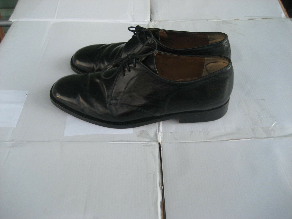 Vintage Made in England Black Men\'s Leather Shoes Vintage Doc Martens Black 8461 Gibson Shoe, Made in England  main image 3