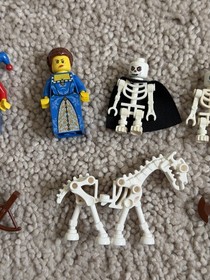 LEGO Castle Drawbridge Defense 7079 Incomplete W BOX Manual Gold Knight Cas415