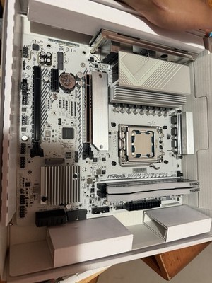 AM5 Motherbored, Ryzen 5 8600G, 16 Gigs of ddr5 6000 speed.