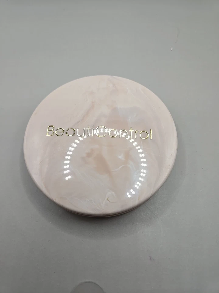 Beauticontrol Creme to Powder Finish WM GOLDEN HONEY .50 Oz  - Image 2 of 3