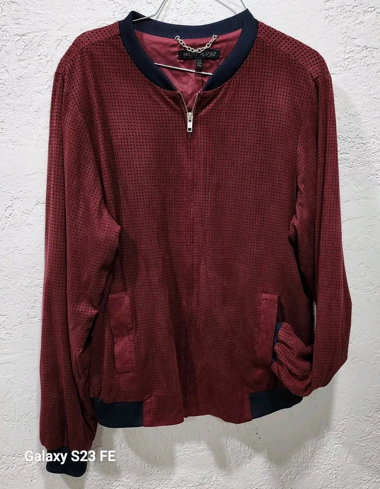 Chaqueta para mujer Mynt 1792 1X de gamuza sintética perforada talla grande granate azul marino Foto 3 de 4