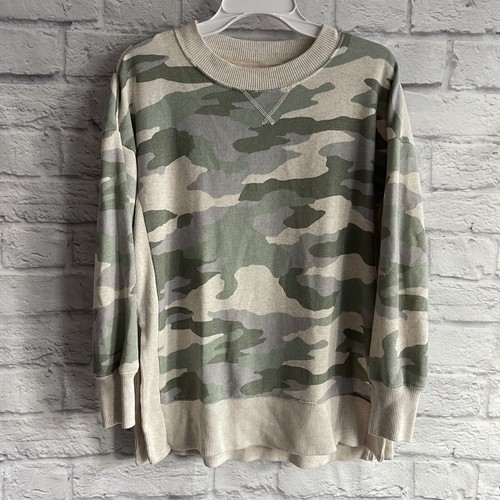 PREOWNED AERIE GREEN CAMO SWEATSHIRT 