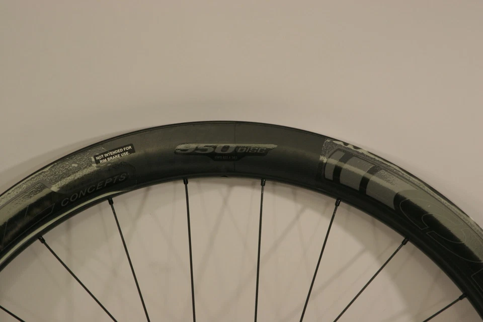 Oval Concepts 950 Disc Tubular 700c Carbon Front Wheel 24h Cntrlk 12x100 TA F558 - Image 2 of 4