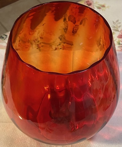 Vintage Hand Blown Red Glass Vase / Goblet. 1960s - Picture 2 of 6