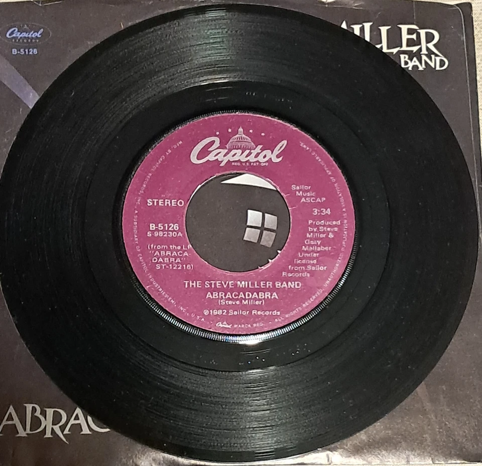 Steve Miller Band Abracadabra / Give it Up Capitol 45 rpm Record B-5126  - Image 4 of 4