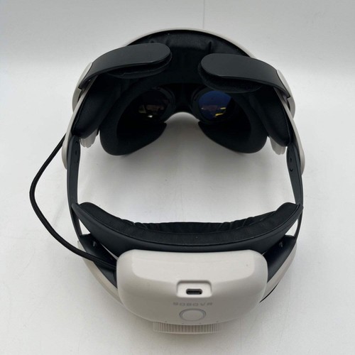 Meta Quest 3 512GB Standalone All-in-One VR Headset S3A - Picture 2 of 6