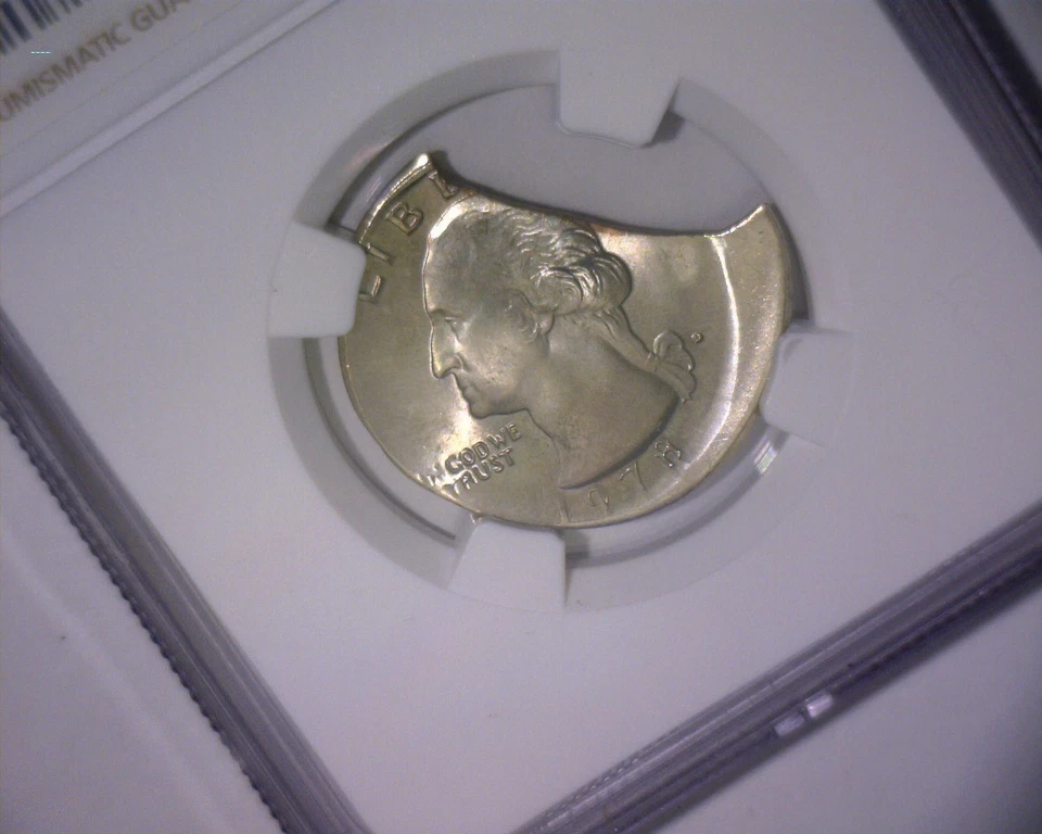 1978 D WASHINGTON QUARTER 🌟OFF CENTER🌟30% CURVED CLIP MS 67 ! US ERROR COIN - Image 4 of 4