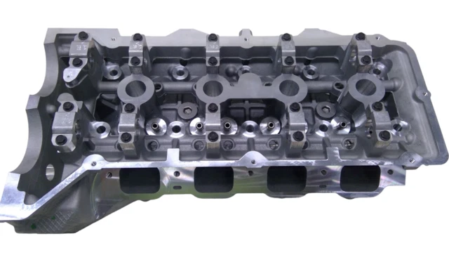 Cabeça de cilindro genuína do motor lateral do passageiro GM 12581870 - Imagem 2 de 4