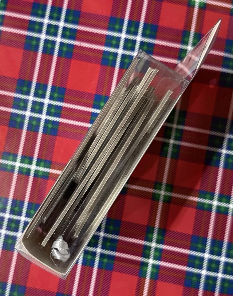 Mini kit de banner de letras de ouro 4” Natal feliz e brilhante lembranças 13 peças novo - Imagem 3 de 3