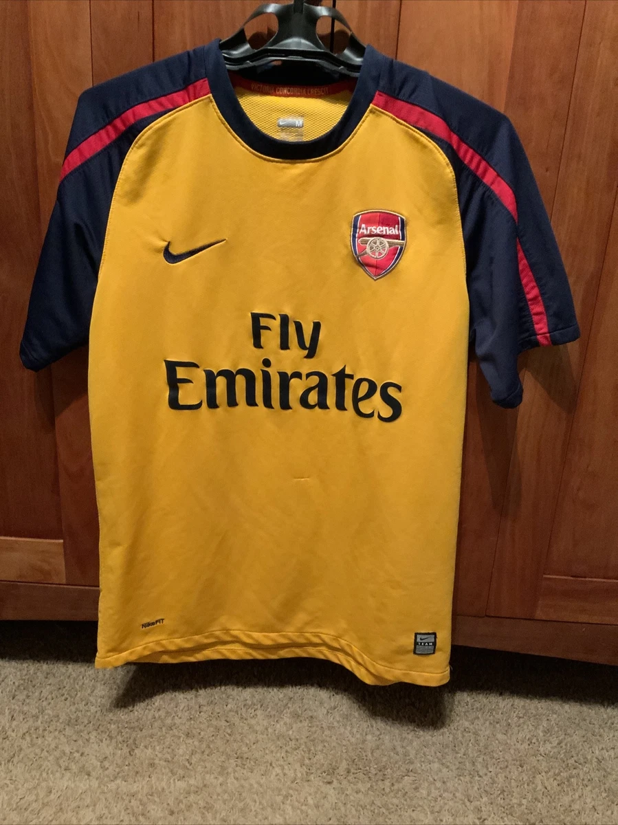 Arsenal nike hotsell yellow jersey