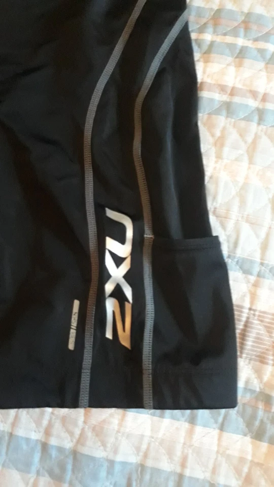 2XU Men's Biking Shorts XL Compression Padded 9" reflective - Image 2 of 4