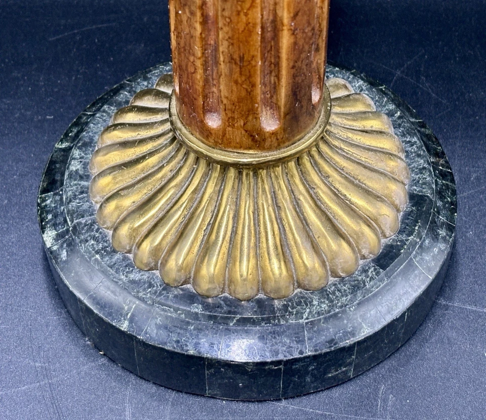 "Candelabro alto columna corintia de madera y latón vintage Maitland Smith 22""" Foto 4 de 4