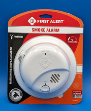 First Alert - Smoke Alarm - Wired - Quick Connect Plug - Brand New Free Shipping