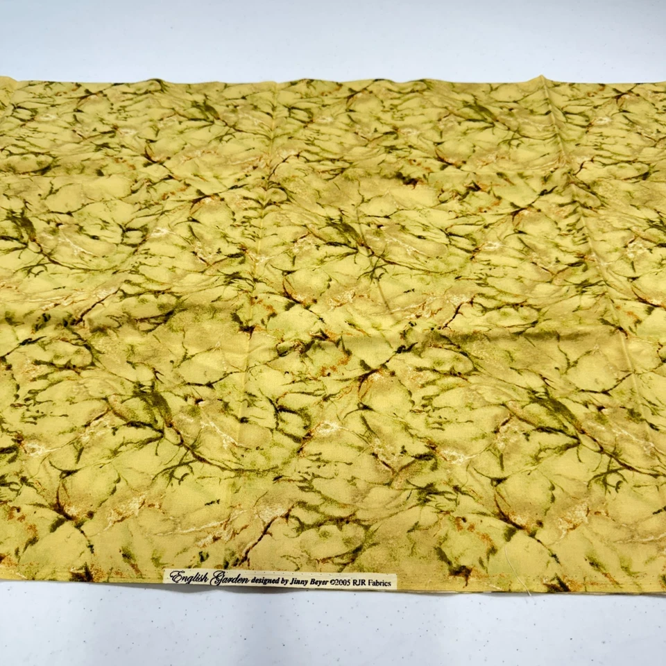 RJR JINNY BEYER BATIK ACOLCHADO TELA ALGODÓN INGLÉS JARDÍN AMARILLO 43X46 1,2 años Foto 2 de 4