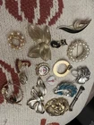 Vtg 16 Pc Lot Costume Jewelry Pins Vintage Gd Cnd Silver?