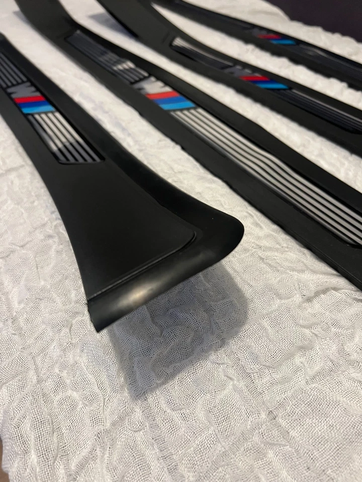 4 PÇS KIT DE ACABAMENTO DE SOLEIRA DE PORTA CONJUNTO DE PLACA para BMW E39 96-03 M5 protetor - Imagem 2 de 4