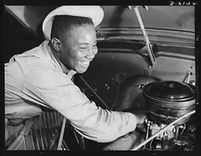 8" x 10" 1942 Photo Fort Knox. Negro mechanics. Even army trucks need occasi